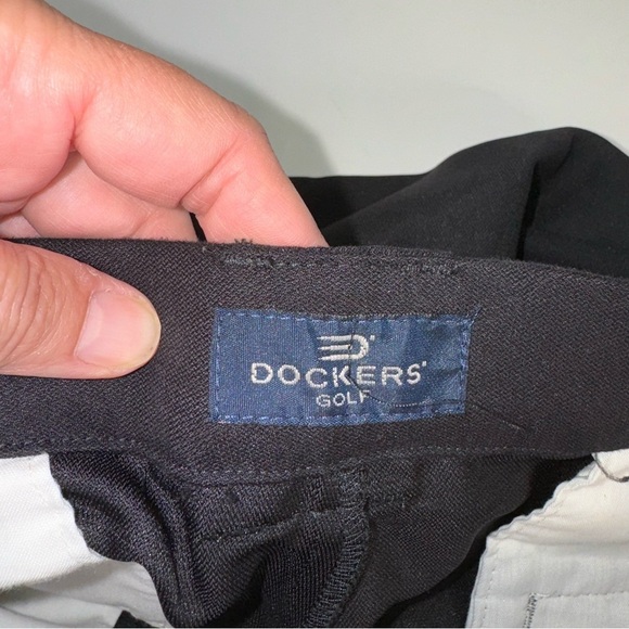 Dockers Golf 9” Shorts Relaxed Fit Flat Front - Picture 4 of 8